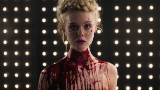 THE NEON DEMON: nouvelle image sanglante du film d'horreur de Nicolas Winding Refn