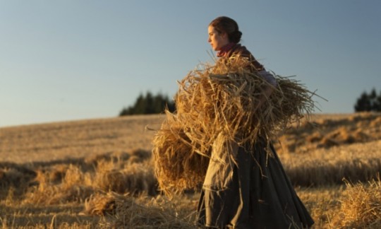 SUNSET SONG: premières images du nouveau Terence Davies avec Agyness Deyn