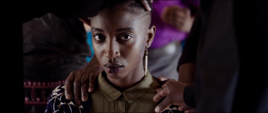 RAFIKI: 1res images du film kenyan censuré mais sélectionné à Cannes