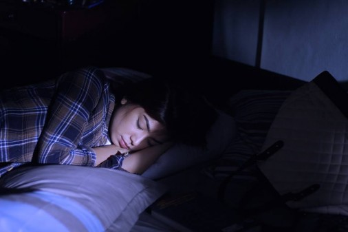 SLEEPLESS : premières images de la romance philippine