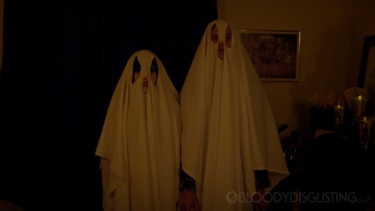 SUBURBAN GOTHIC: premières images du nouveau film d'horreur de Richard Bates Jr