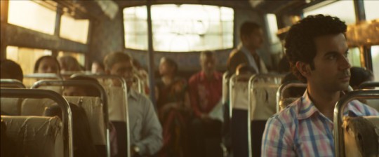 NEWTON: 1res images du film indien sélectionné au Festival des 3 Continents