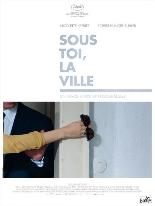 Sous toi, la ville