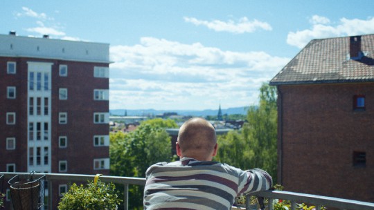 FROM THE BALCONY: premières images d'une curiosité norvégienne