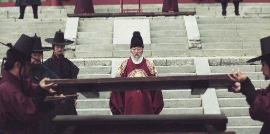THE THRONE: premières images du film historique avec Song Kang-Ho