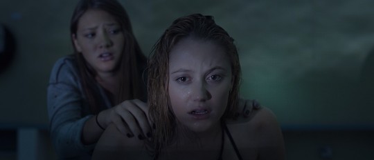 IT FOLLOWS: premières images du film de zombie sélectionné à la Semaine de la Critique