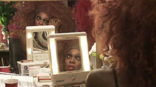 BEING BEBE: un documentaire sur la drag-queen BeBe Zahara Benet