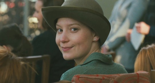 Mia Wasikowska