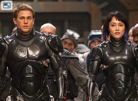 LOS AMANTES PASAJEROS, THE DARK KNIGHT RISES, PACIFIC RIM: nouvelles images